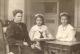 Duhme Ottilie fKoch døtre Lucie og Minni 1906.jpg